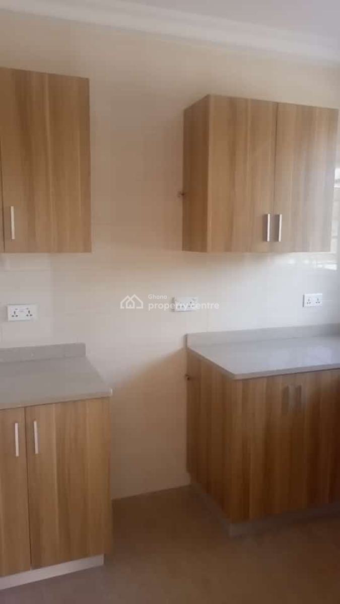 2 Bedroom Self Compound House, Tse Addo, La Dade Kotopon Municipal, Accra, Detached Bungalow for Rent