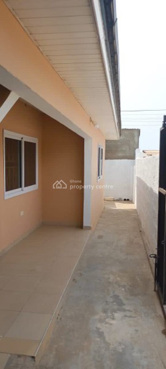5 Bedrooms House, Bark of Trade Fair La Tse Addo, La Dade Kotopon Municipal, Accra, Detached Duplex for Rent
