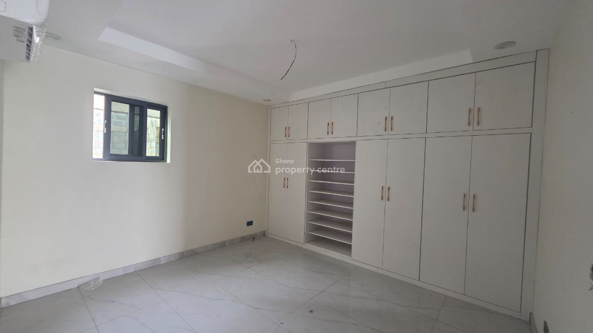 5 Bedrooms Houses, Spintex, Accra Metropolitan, Accra, House for Sale