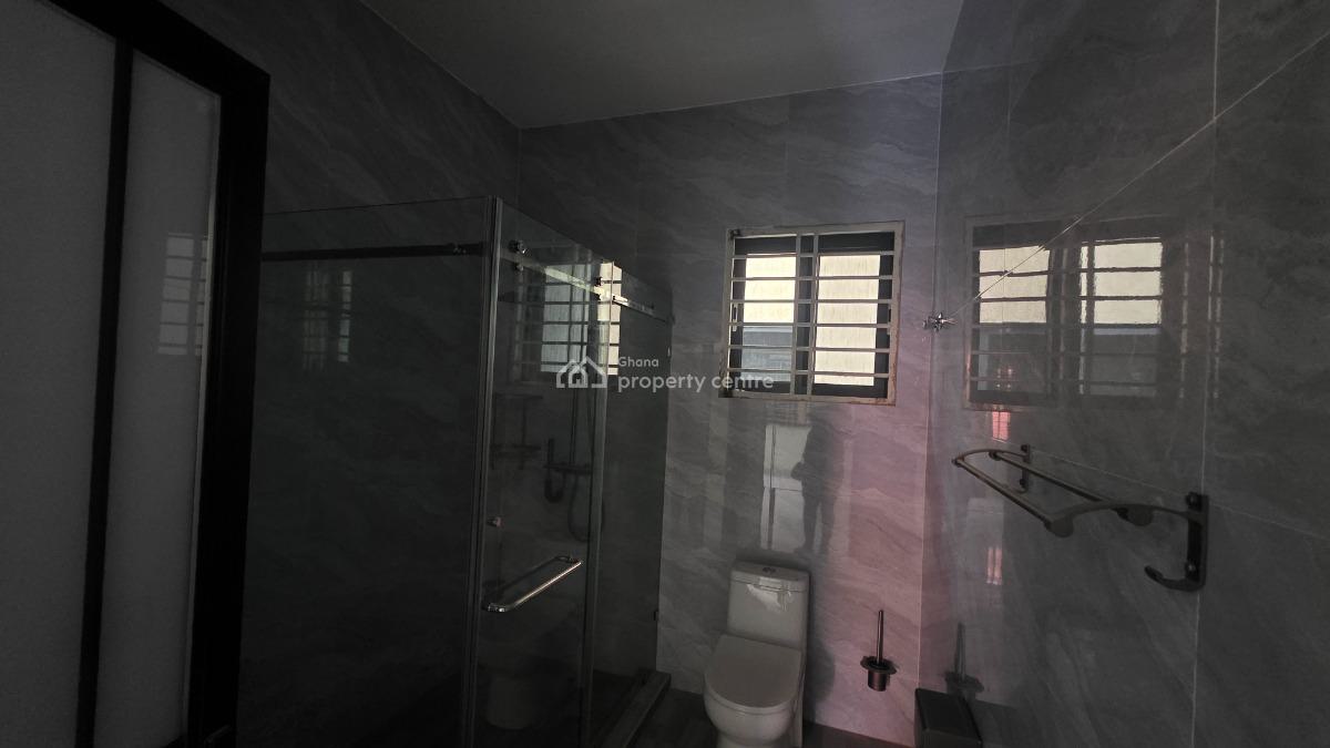 5 Bedrooms Houses, Spintex, Accra Metropolitan, Accra, House for Sale