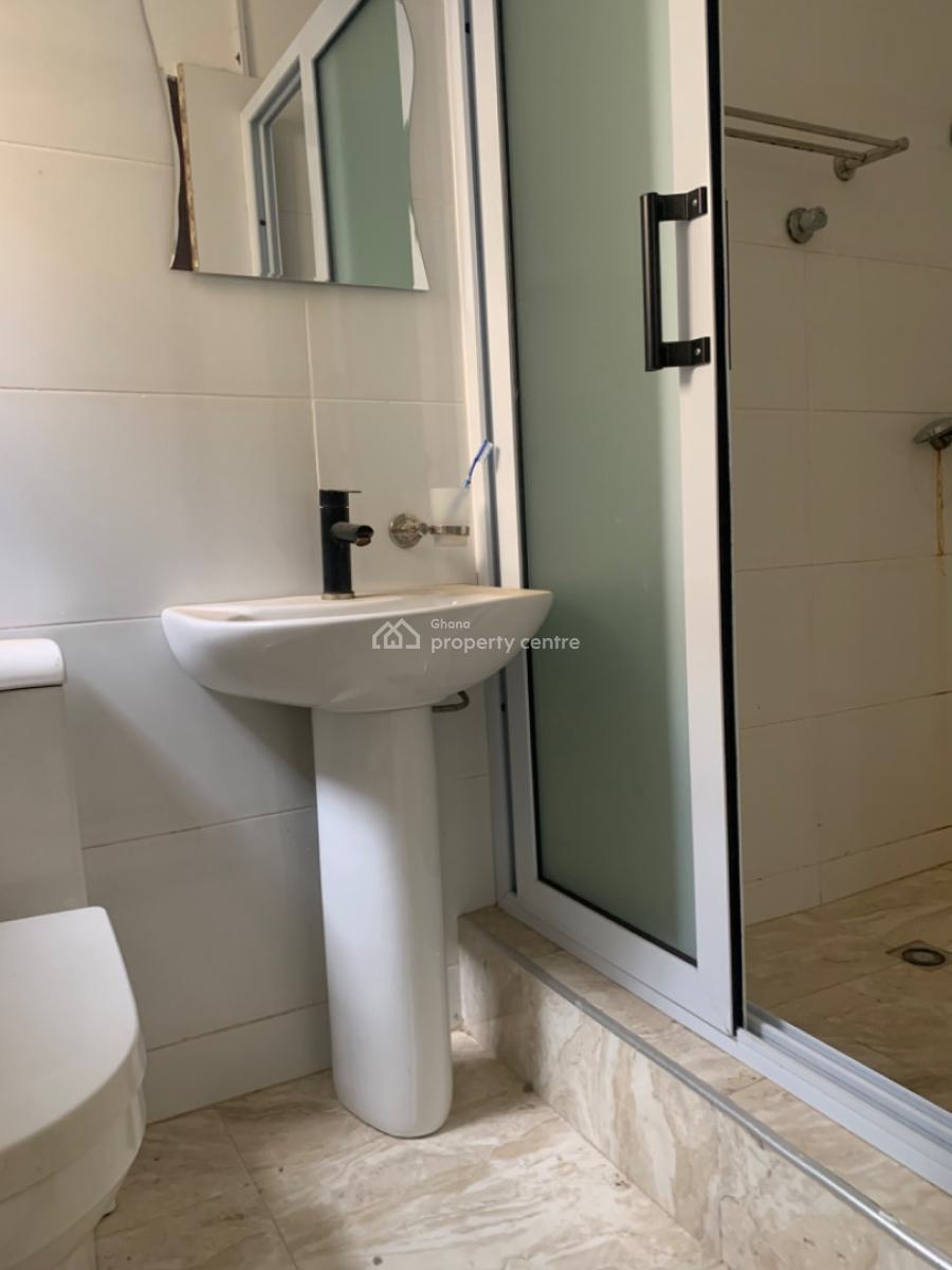 4 Bedrooms Duplex House in a Gated Community, Oyarifa, La Nkwantanang Madina Municipal, Accra, Semi-detached Duplex for Rent