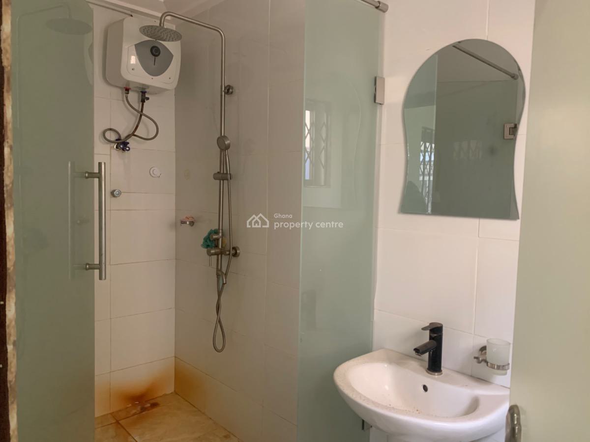 4 Bedrooms Duplex House in a Gated Community, Oyarifa, La Nkwantanang Madina Municipal, Accra, Semi-detached Duplex for Rent