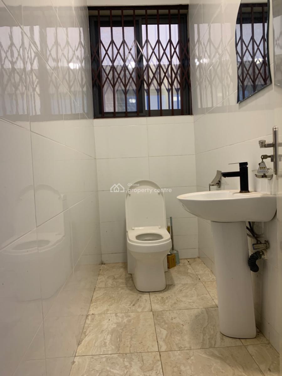 4 Bedrooms Duplex House in a Gated Community, Oyarifa, La Nkwantanang Madina Municipal, Accra, Semi-detached Duplex for Rent