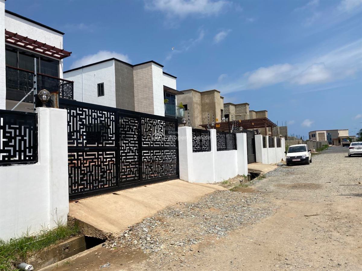 Detached 4 Bedroom Duplex in a Gated Community, Regimanuel, East Airport, Airport Residential Area, Accra, Detached Duplex for Sale