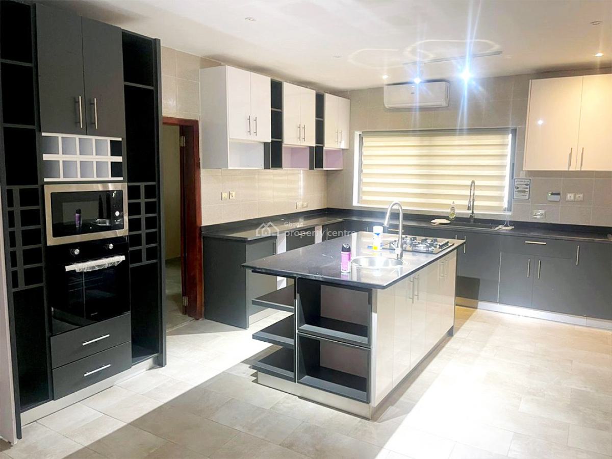 Detached 4 Bedroom Duplex in a Gated Community, Regimanuel, East Airport, Airport Residential Area, Accra, Detached Duplex for Sale