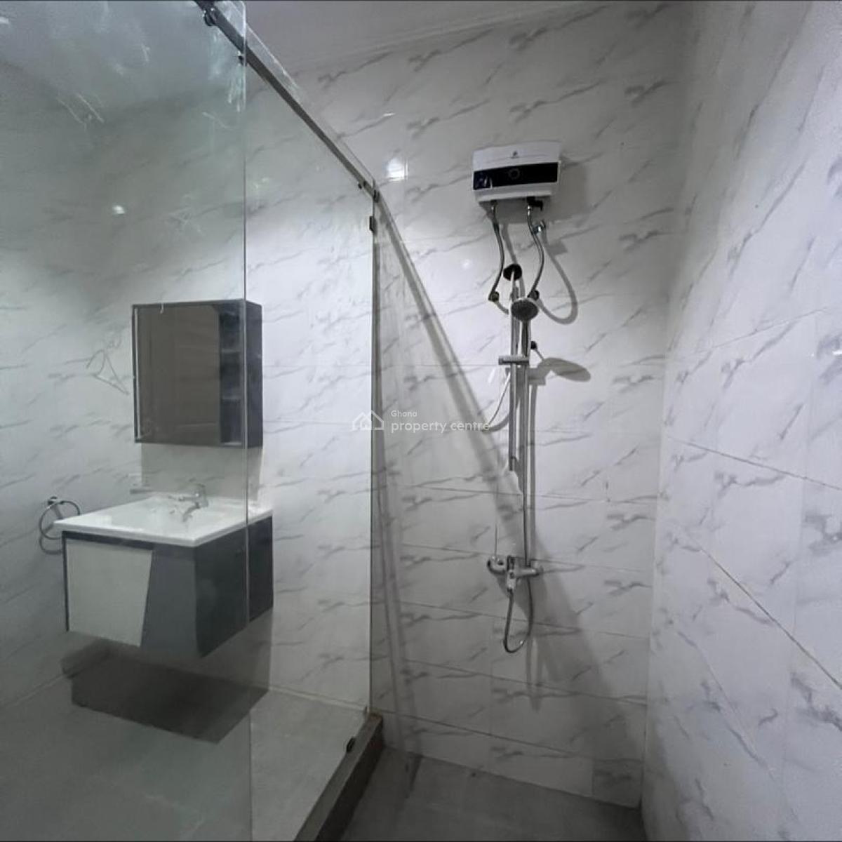 Executive Self Compound 3 Bedrooms, Adjiringanor, East Legon, Accra, House for Rent