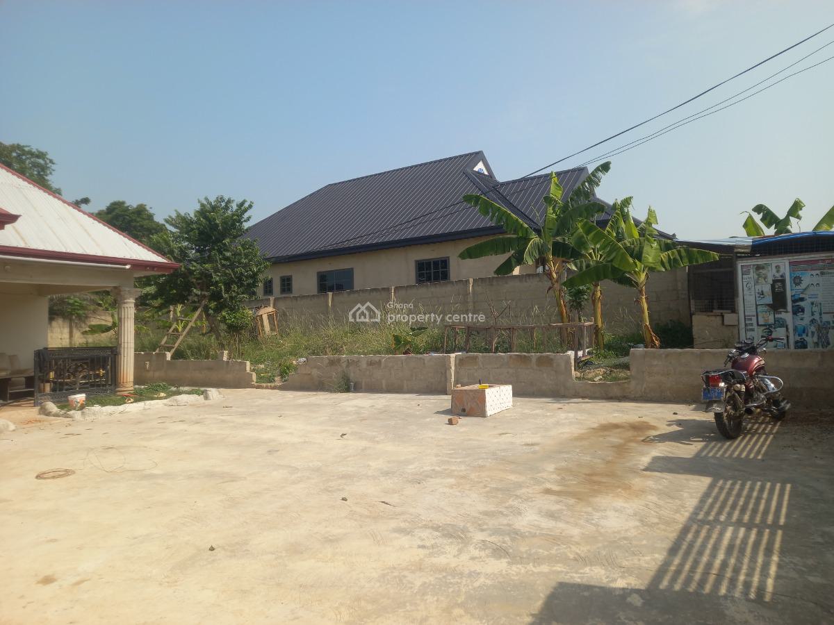 3 Bedrooms  ( Full Plot), Bomfa, Near Fawoade Mampongteng. Tafo Pankrono Road., Kumasi Metropolitan, Ashanti, House for Sale