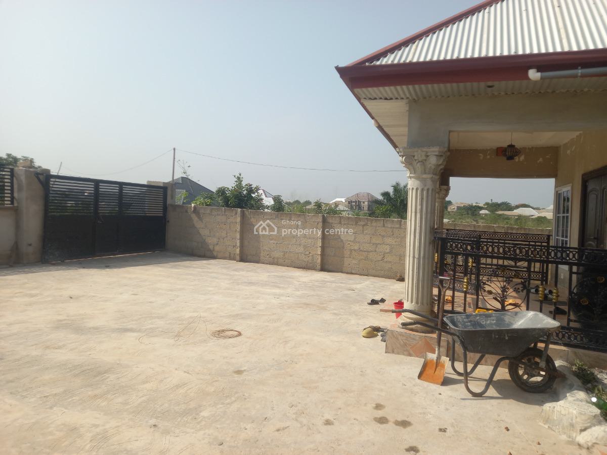 3 Bedrooms  ( Full Plot), Bomfa, Near Fawoade Mampongteng. Tafo Pankrono Road., Kumasi Metropolitan, Ashanti, House for Sale