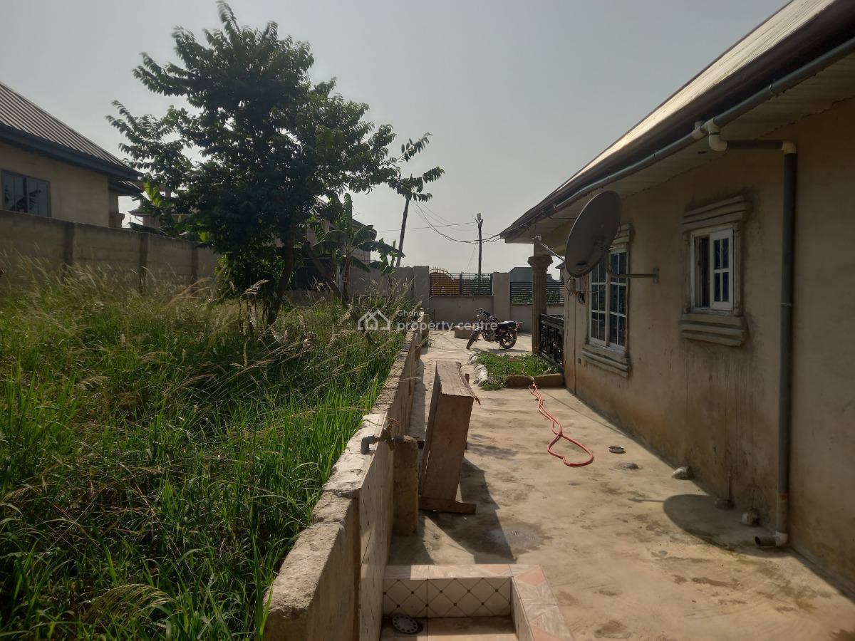 3 Bedrooms  ( Full Plot), Bomfa, Near Fawoade Mampongteng. Tafo Pankrono Road., Kumasi Metropolitan, Ashanti, House for Sale