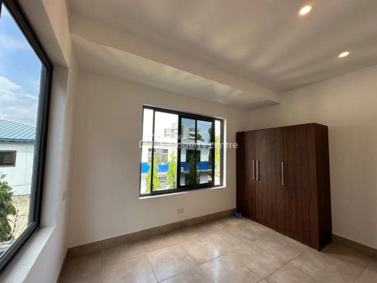 Executive 3-bedroom Townhouse @ Dzorwulu, Dzorwulu, Accra, Townhouse for Sale