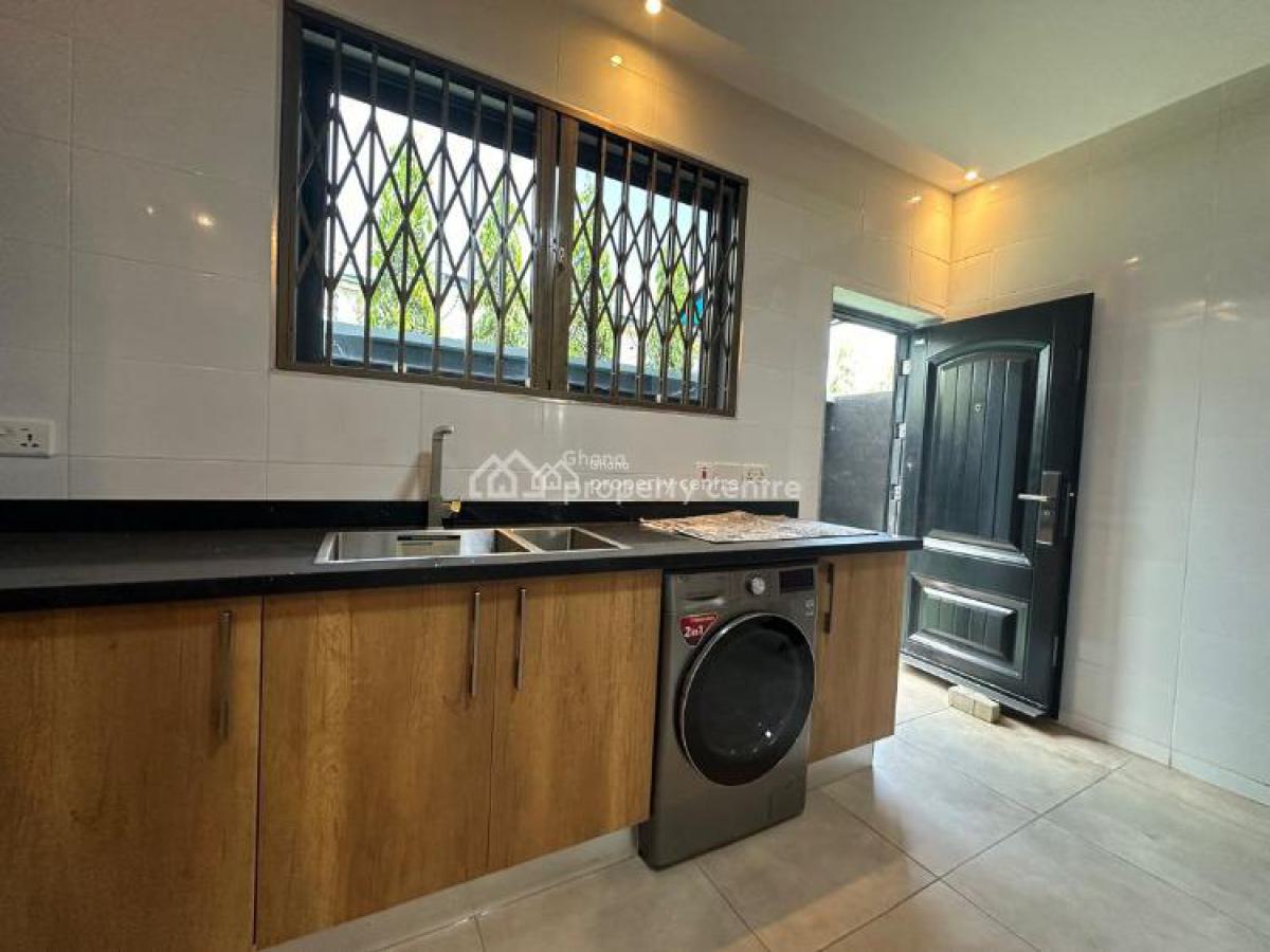 Executive 3-bedroom Townhouse @ Dzorwulu, Dzorwulu, Accra, Townhouse for Sale