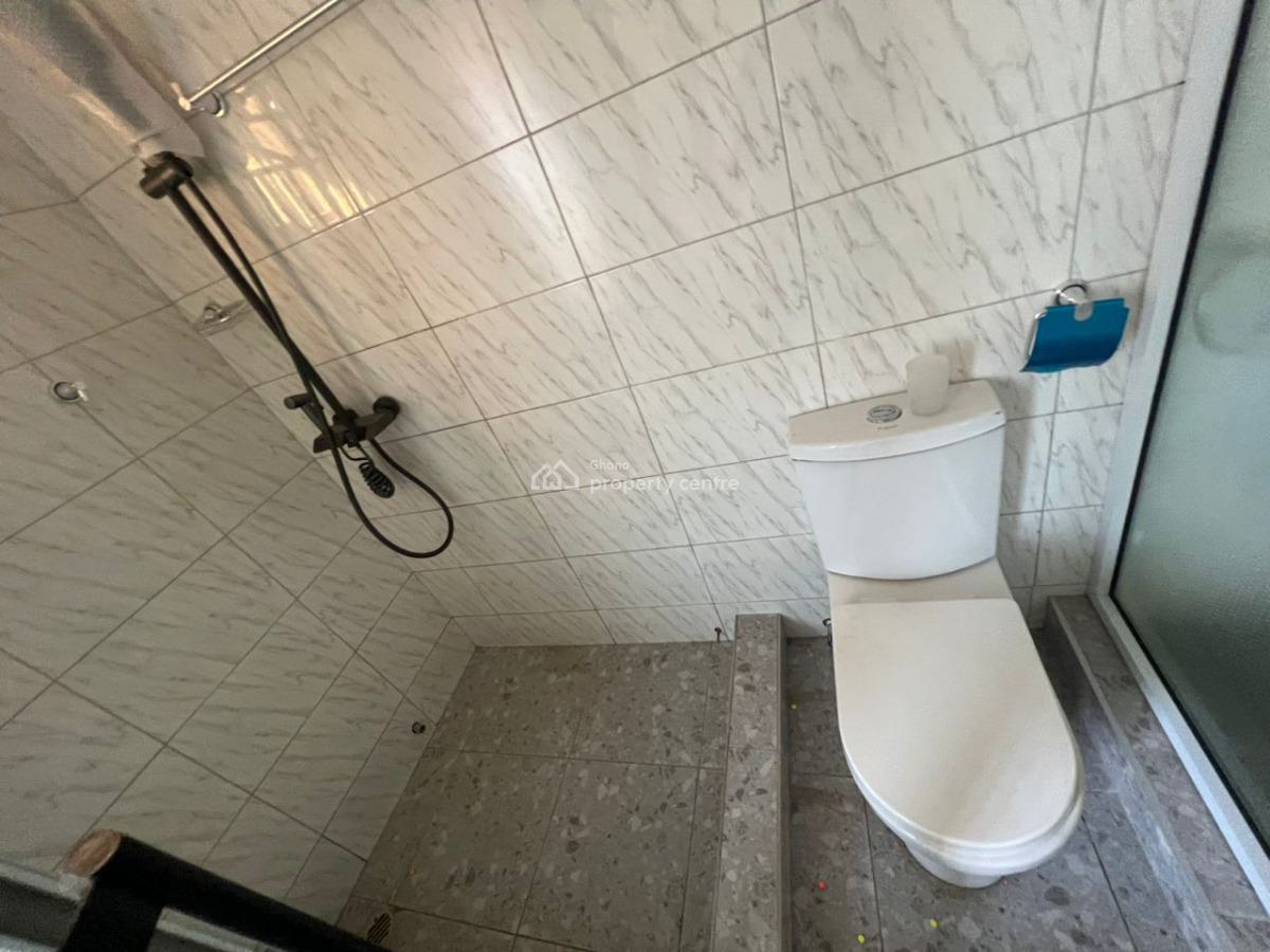 Executive 2-bedroom House@ East Airport, East Airport, Airport Residential Area, Accra, House for Rent