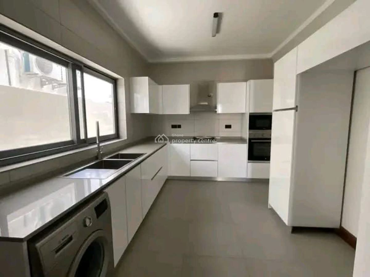 Unfurnished 3-bedroom Townhouse @  Cantonment, Cantonments, Accra, Townhouse for Rent