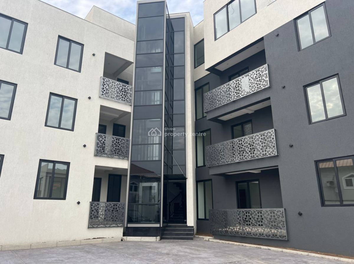 a Luxurious Semi Furnished 2bedroom Townhouse Apartments @ East Airpor, East Airport, Airport Residential Area, Accra, Apartment for Rent