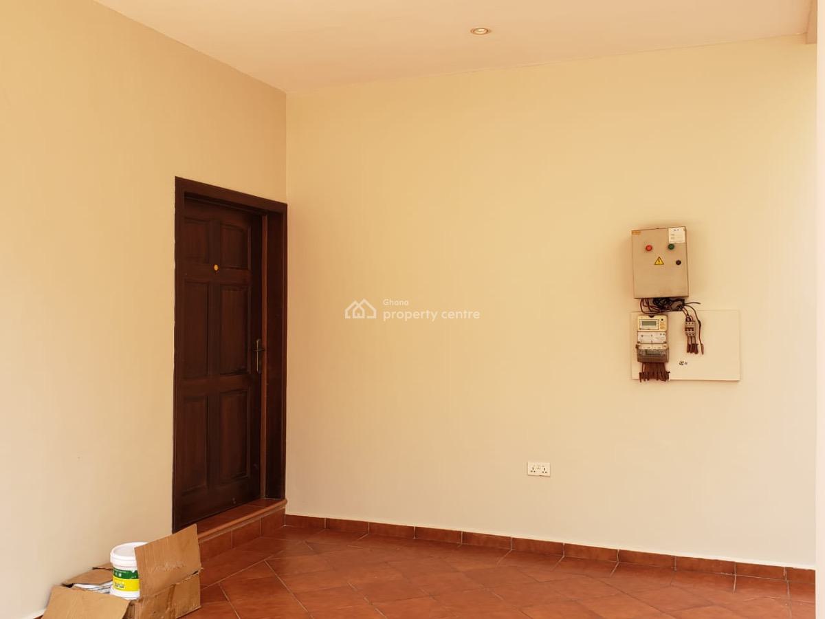 2 Bed Townhouse with Staff Quarters in a Gated Community with a Pool, Abelemkpe, Accra, Townhouse for Rent
