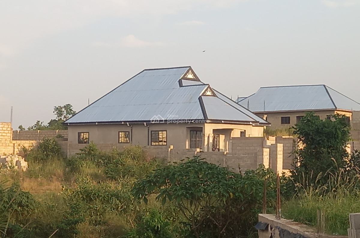 4 Bedrooms & 2 Stores/ Shops, Adesina,  on Kenyasi Abrem Road, Kumasi Metropolitan, Ashanti, House for Sale