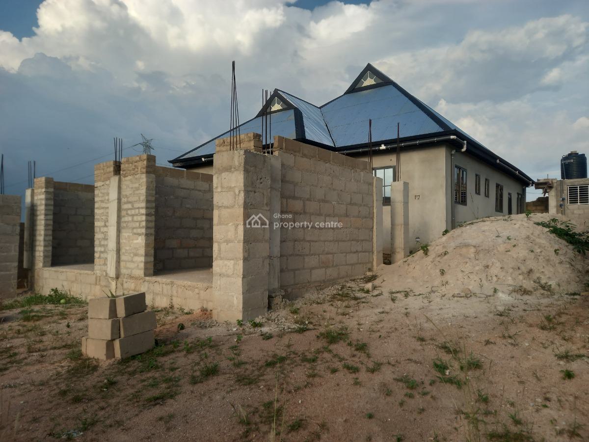 4 Bedrooms & 2 Stores/ Shops, Adesina,  on Kenyasi Abrem Road, Kumasi Metropolitan, Ashanti, House for Sale