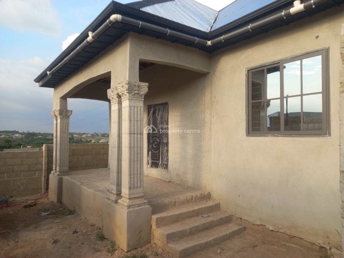 4 Bedrooms & 2 Stores/ Shops, Adesina,  on Kenyasi Abrem Road, Kumasi Metropolitan, Ashanti, House for Sale