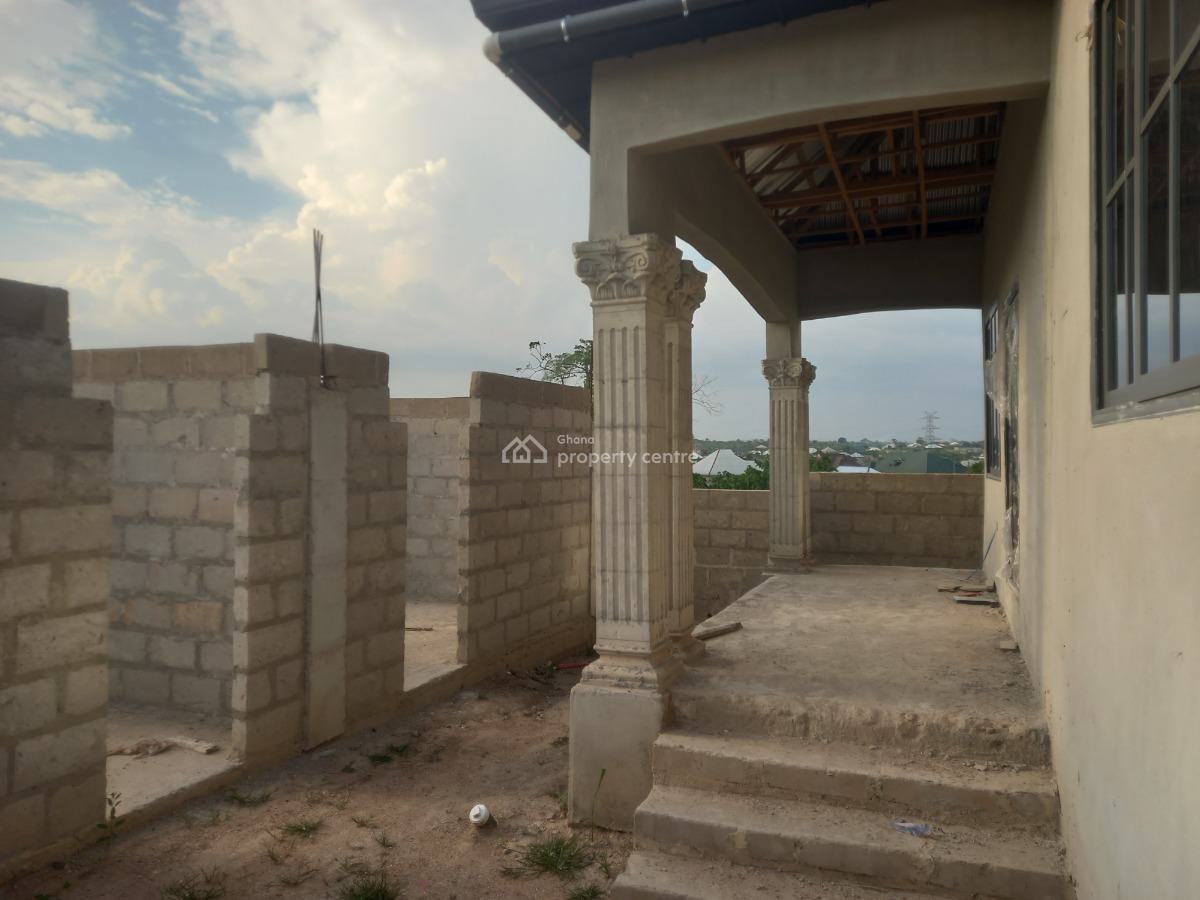 4 Bedrooms & 2 Stores/ Shops, Adesina,  on Kenyasi Abrem Road, Kumasi Metropolitan, Ashanti, House for Sale