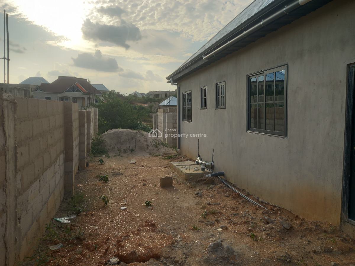 4 Bedrooms & 2 Stores/ Shops, Adesina,  on Kenyasi Abrem Road, Kumasi Metropolitan, Ashanti, House for Sale