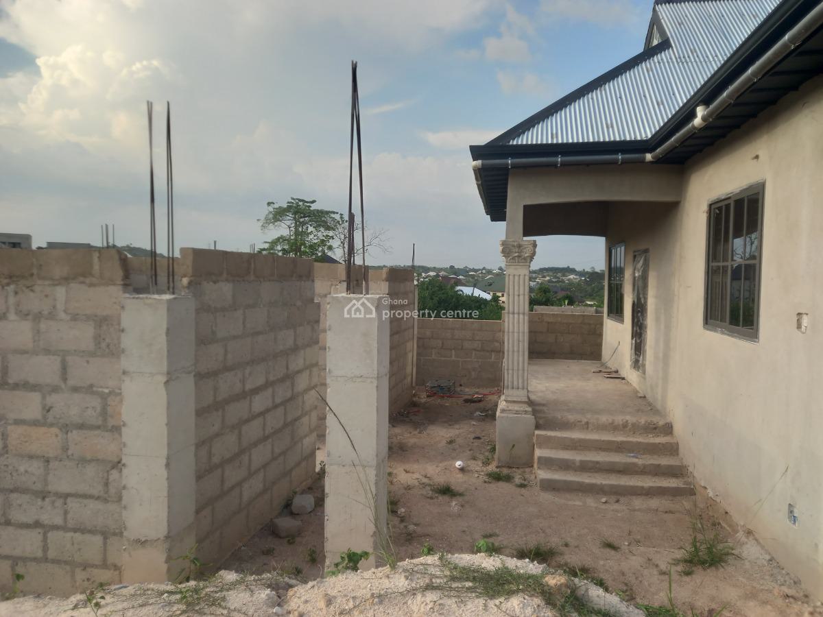 4 Bedrooms & 2 Stores/ Shops, Adesina,  on Kenyasi Abrem Road, Kumasi Metropolitan, Ashanti, House for Sale