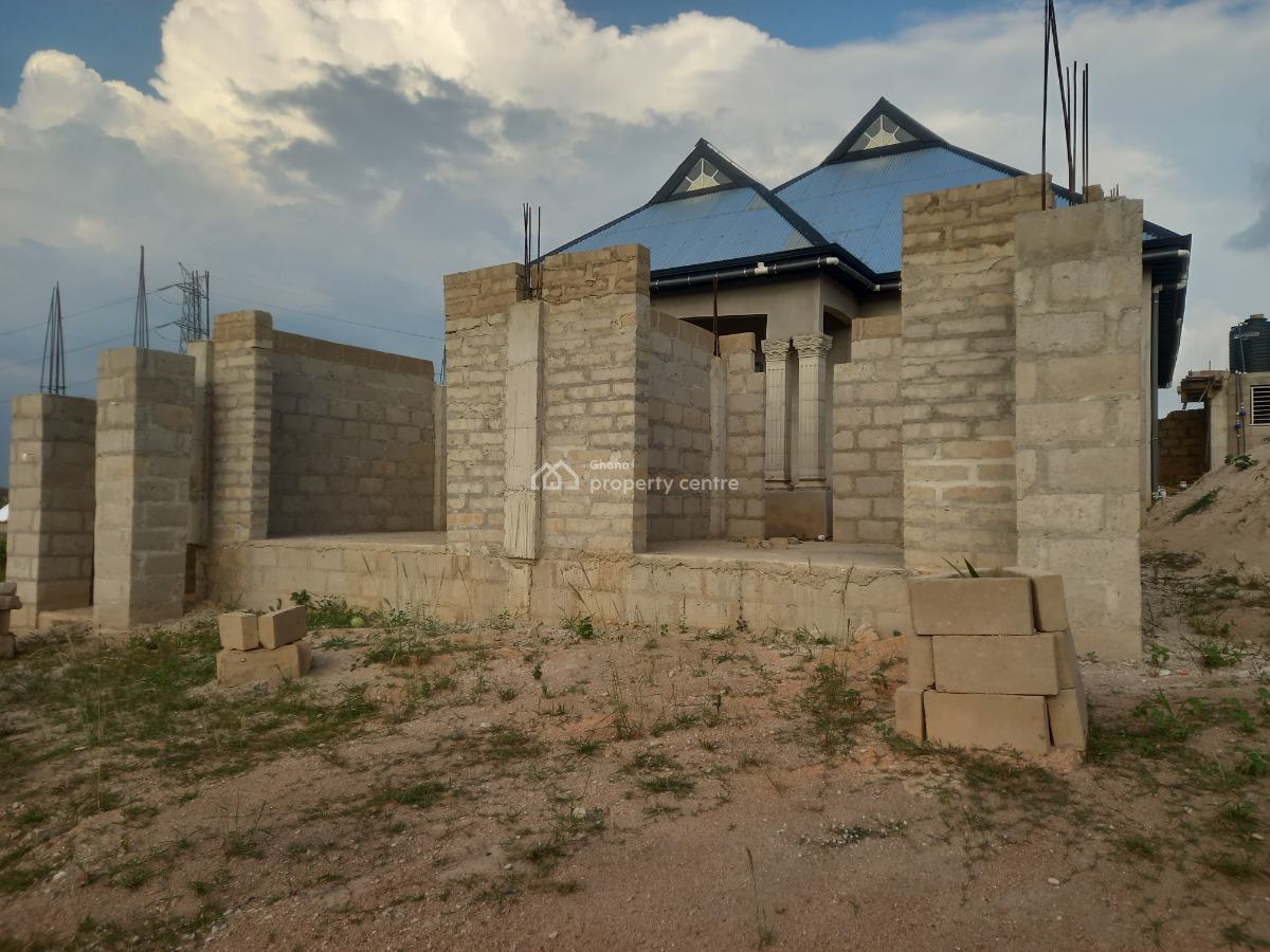 4 Bedrooms & 2 Stores/ Shops, Adesina,  on Kenyasi Abrem Road, Kumasi Metropolitan, Ashanti, House for Sale