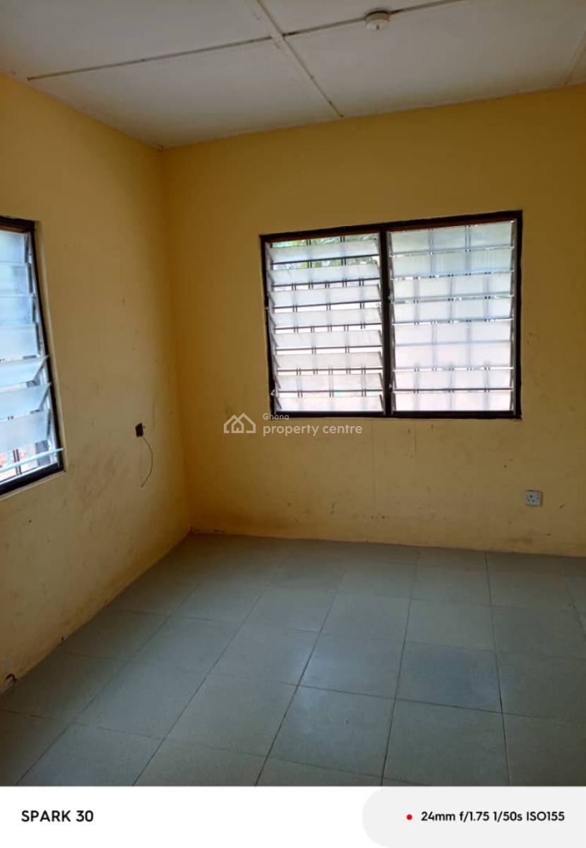 *2 Brm Estate House@ Ashongman Estates*, Ashongman Estate, Accra Metropolitan, Accra, House for Sale