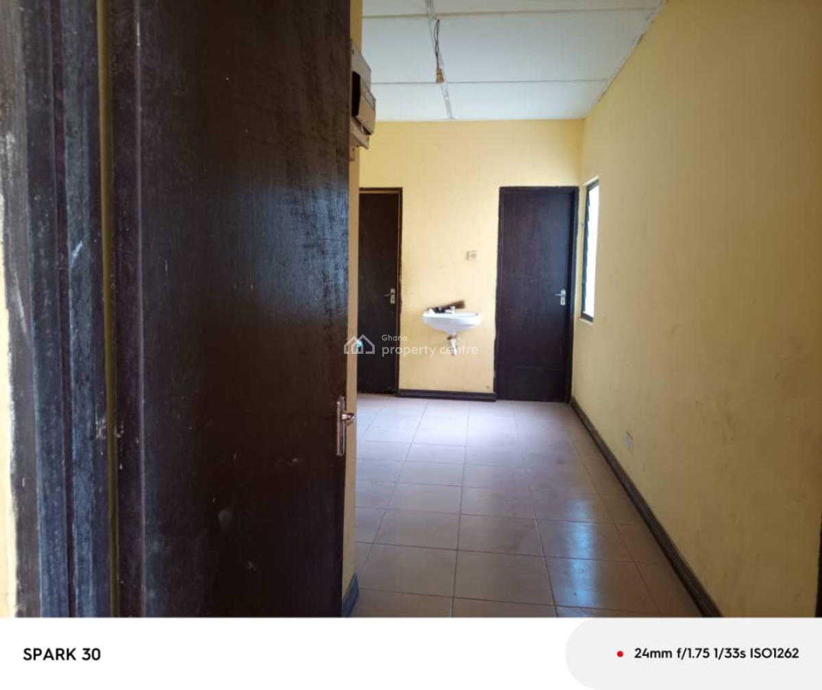 *2 Brm Estate House@ Ashongman Estates*, Ashongman Estate, Accra Metropolitan, Accra, House for Sale