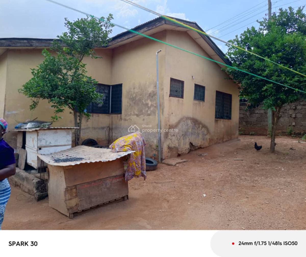 *2 Brm Estate House@ Ashongman Estates*, Ashongman Estate, Accra Metropolitan, Accra, House for Sale