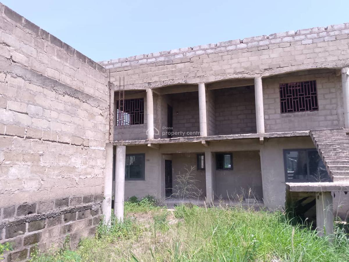 *12 Storey Building of 6 Units of Chamber & Hall Self Contain @ Kaosa, Cp, Awutu-senya East, Central Region, House for Sale