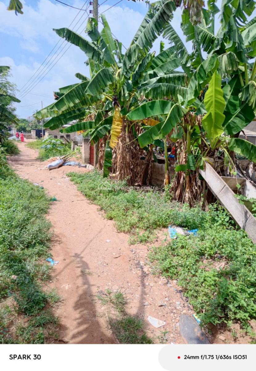 *12 Storey Building of 6 Units of Chamber & Hall Self Contain @ Kaosa, Cp, Awutu-senya East, Central Region, House for Sale