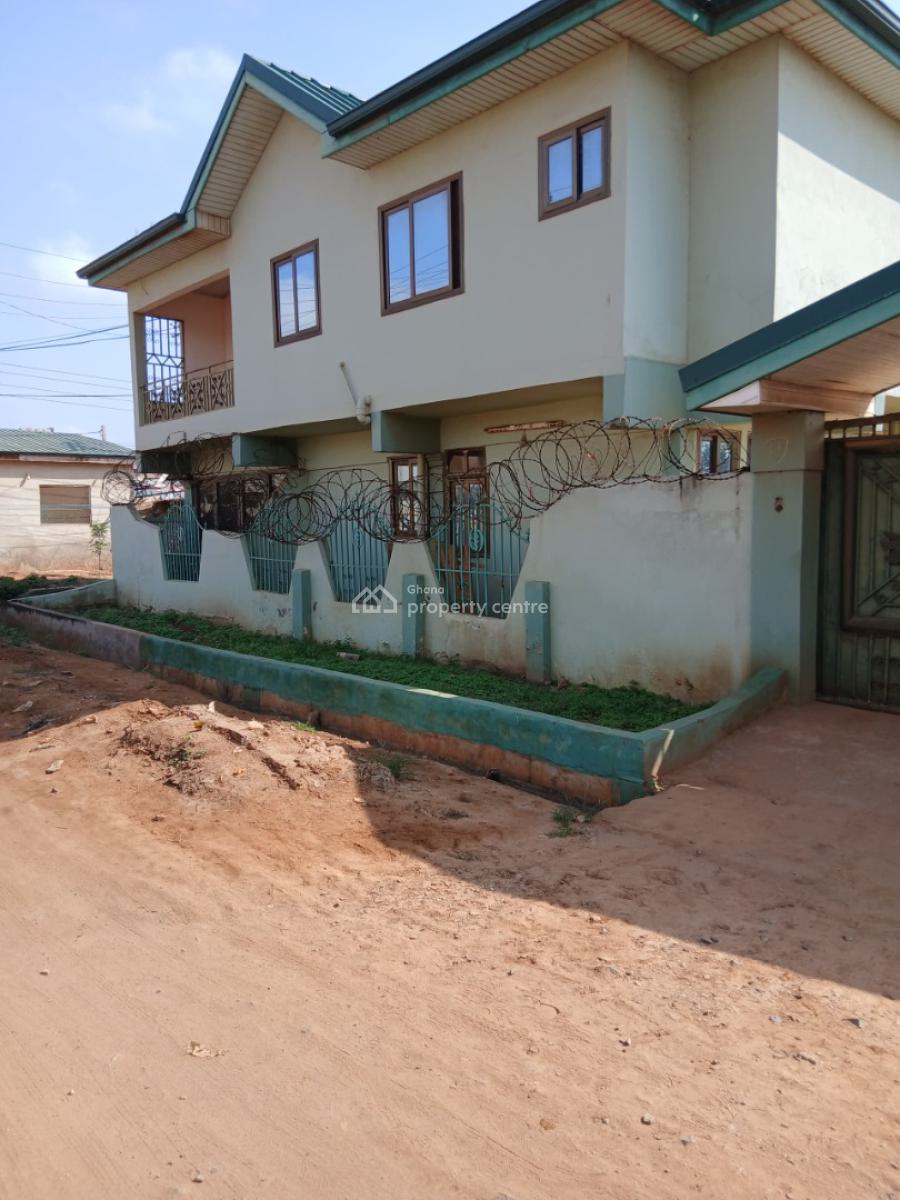 *titled 5brm Storey + Outhouse Before Mary Lucy Hospital, Awoshie*, Awoshie Mary Lucy Hospital Area, Ga Central Municipal, Accra, House for Sale