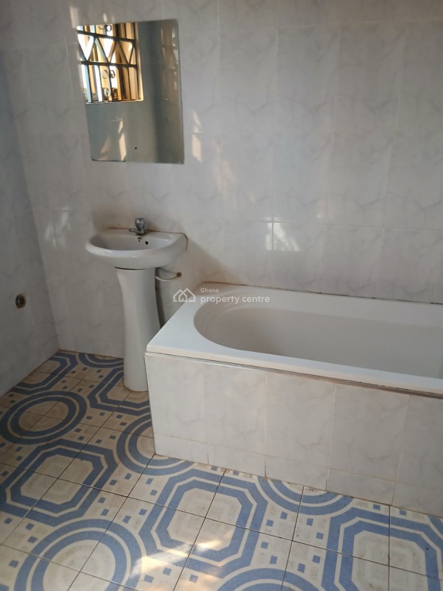 *titled 5brm Storey + Outhouse Before Mary Lucy Hospital, Awoshie*, Awoshie Mary Lucy Hospital Area, Ga Central Municipal, Accra, House for Sale