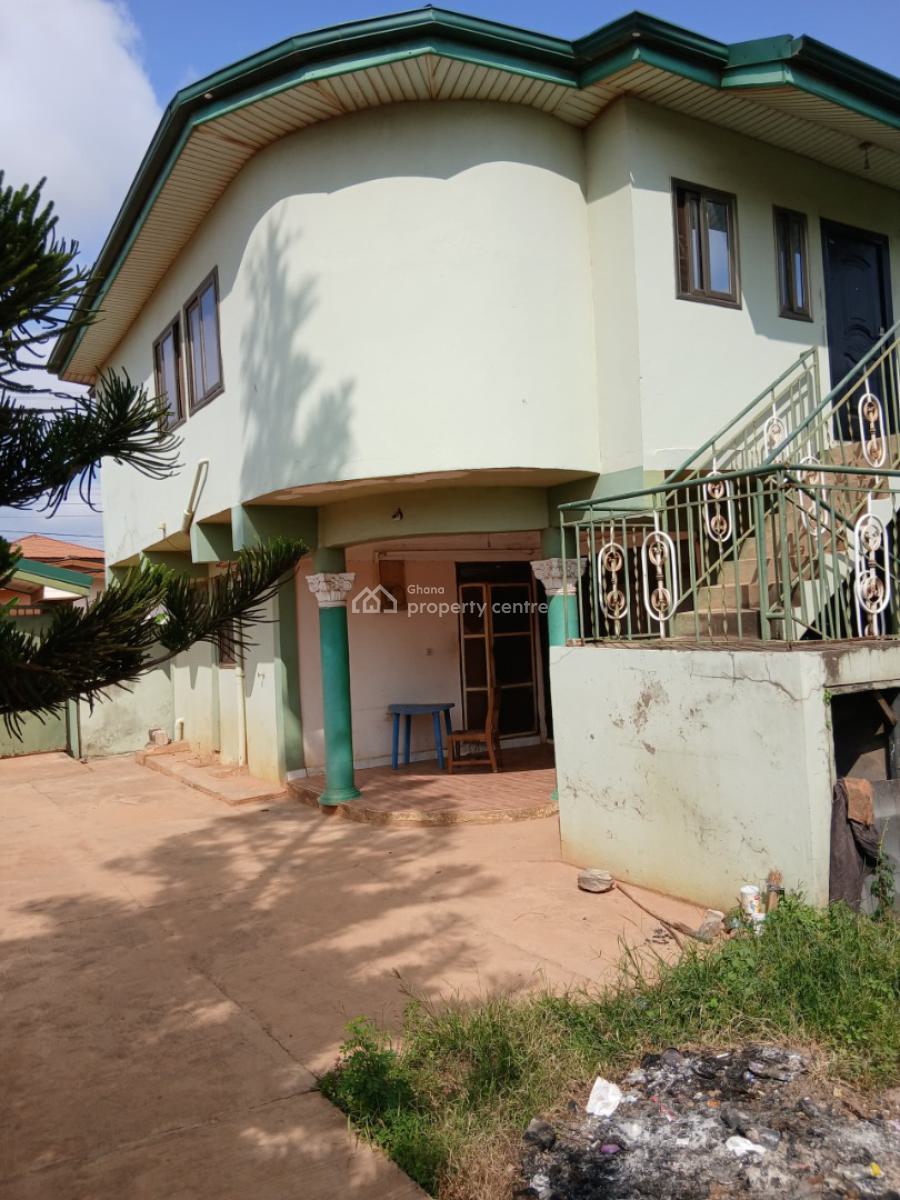 *titled 5brm Storey + Outhouse Before Mary Lucy Hospital, Awoshie*, Awoshie Mary Lucy Hospital Area, Ga Central Municipal, Accra, House for Sale