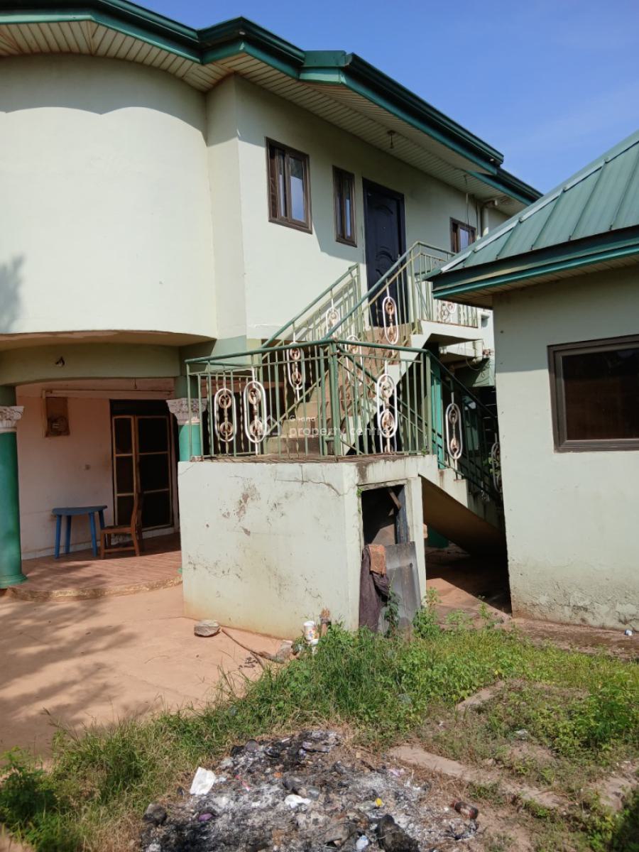 *titled 5brm Storey + Outhouse Before Mary Lucy Hospital, Awoshie*, Awoshie Mary Lucy Hospital Area, Ga Central Municipal, Accra, House for Sale