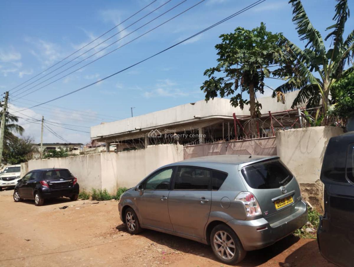 *registered 5brm House @ Darkuman Nyamekye, Accra*, Darkuman Nyamekye, Accra Metropolitan, Accra, House for Sale