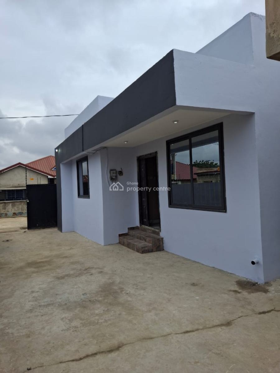 *titled & Newly Built 2 Master Brm House @ Oyarifa, Accra, Oyarifa Ghana Flag, Oyarifa, La Nkwantanang Madina Municipal, Accra, House for Sale