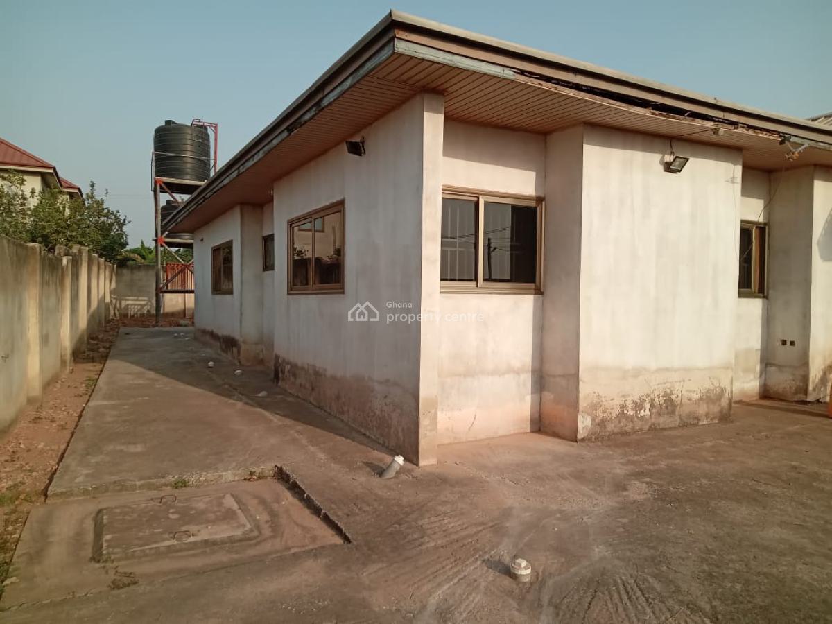 *hot Cake Titled 5brm House on 1 & Half Plots Behind West Hills Mall, West Hills Mall Area, Accra Metropolitan, Accra, House for Sale