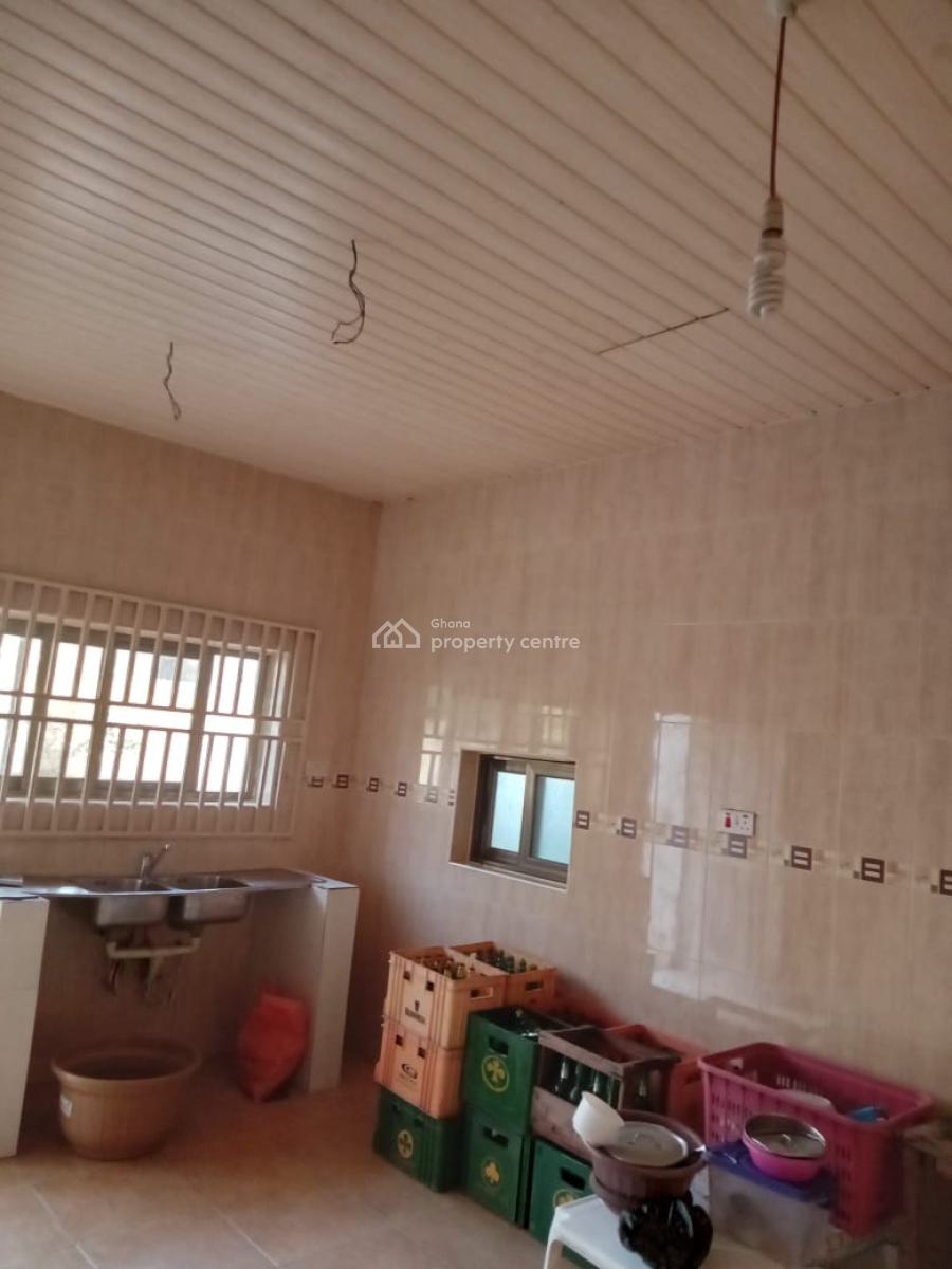 *hot Cake Titled 5brm House on 1 & Half Plots Behind West Hills Mall, West Hills Mall Area, Accra Metropolitan, Accra, House for Sale