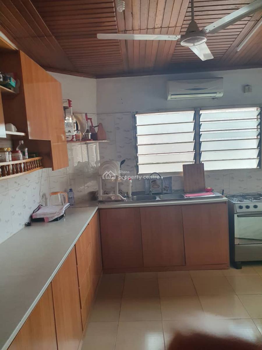 *2 Units of 3brm Apartments House on Almost 1 & Half Plots @ Dzorwulu, Opposite Word Miracle Church, Dzorwulu, Accra, House for Sale