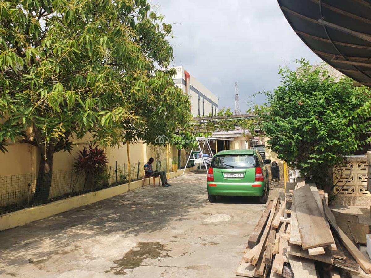 *2 Units of 3brm Apartments House on Almost 1 & Half Plots @ Dzorwulu, Opposite Word Miracle Church, Dzorwulu, Accra, House for Sale