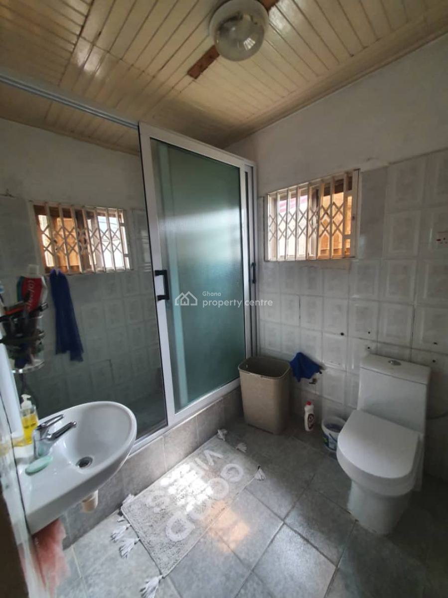 *2 Units of 3brm Apartments House on Almost 1 & Half Plots @ Dzorwulu, Opposite Word Miracle Church, Dzorwulu, Accra, House for Sale