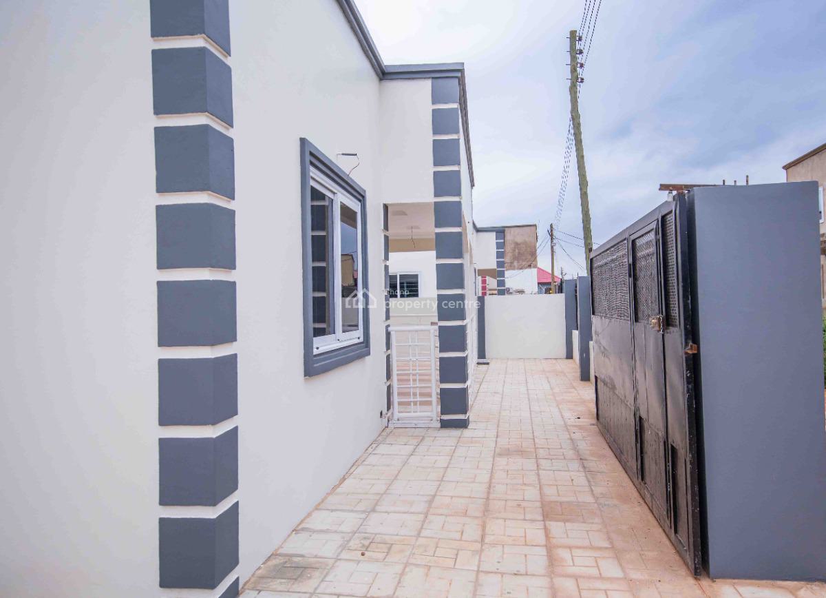 2 Bedroom Detached Bungalow, Oyarifa Wanaki School, Oyarifa, La Nkwantanang Madina Municipal, Accra, Detached Bungalow for Sale