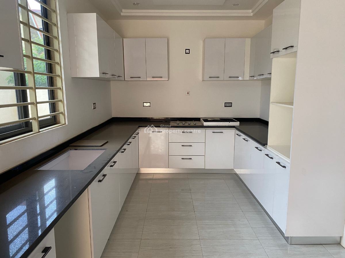 Luxurious 4-bedroom Detached Home at Hermosa Court, Oyarifa, Oyari, Hermosa Court, Oyarifa, La Nkwantanang Madina Municipal, Accra, Apartment for Sale