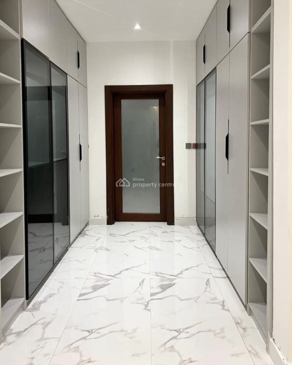 3 Bedroom with House Boys Quarters Lakeside, Lakeside, Adenta Municipal, Accra, Detached Duplex for Sale