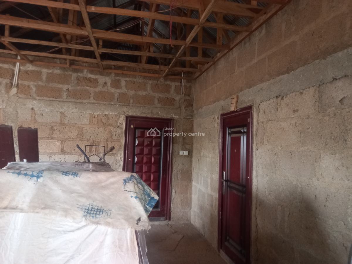 4 Bedrooms, Kenyasi Abrem, Kumasi Metropolitan, Ashanti, House for Sale