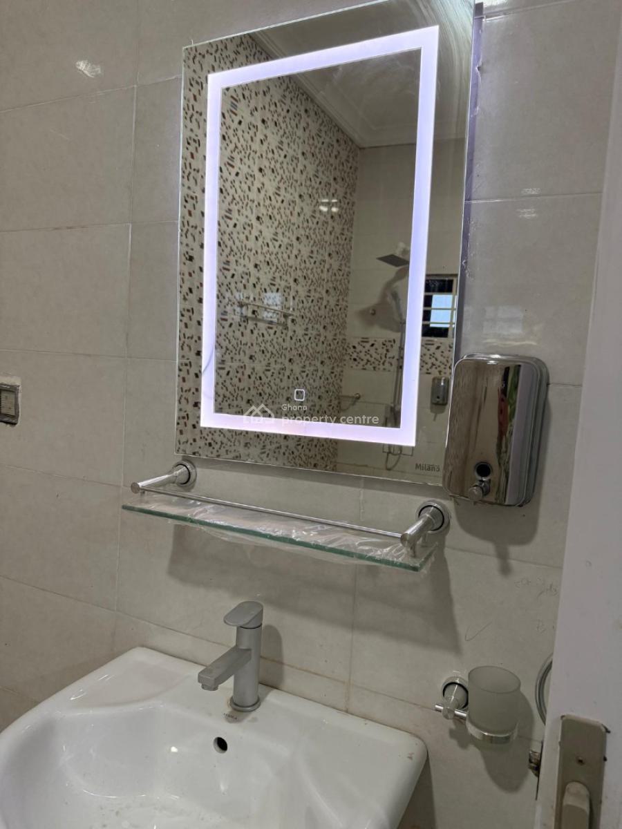 Three Bedroom Crescent Short Stay, 53 Acacia Street, Kuottam Estate, Oyarifa, La Nkwantanang Madina Municipal, Accra, Apartment Short Let