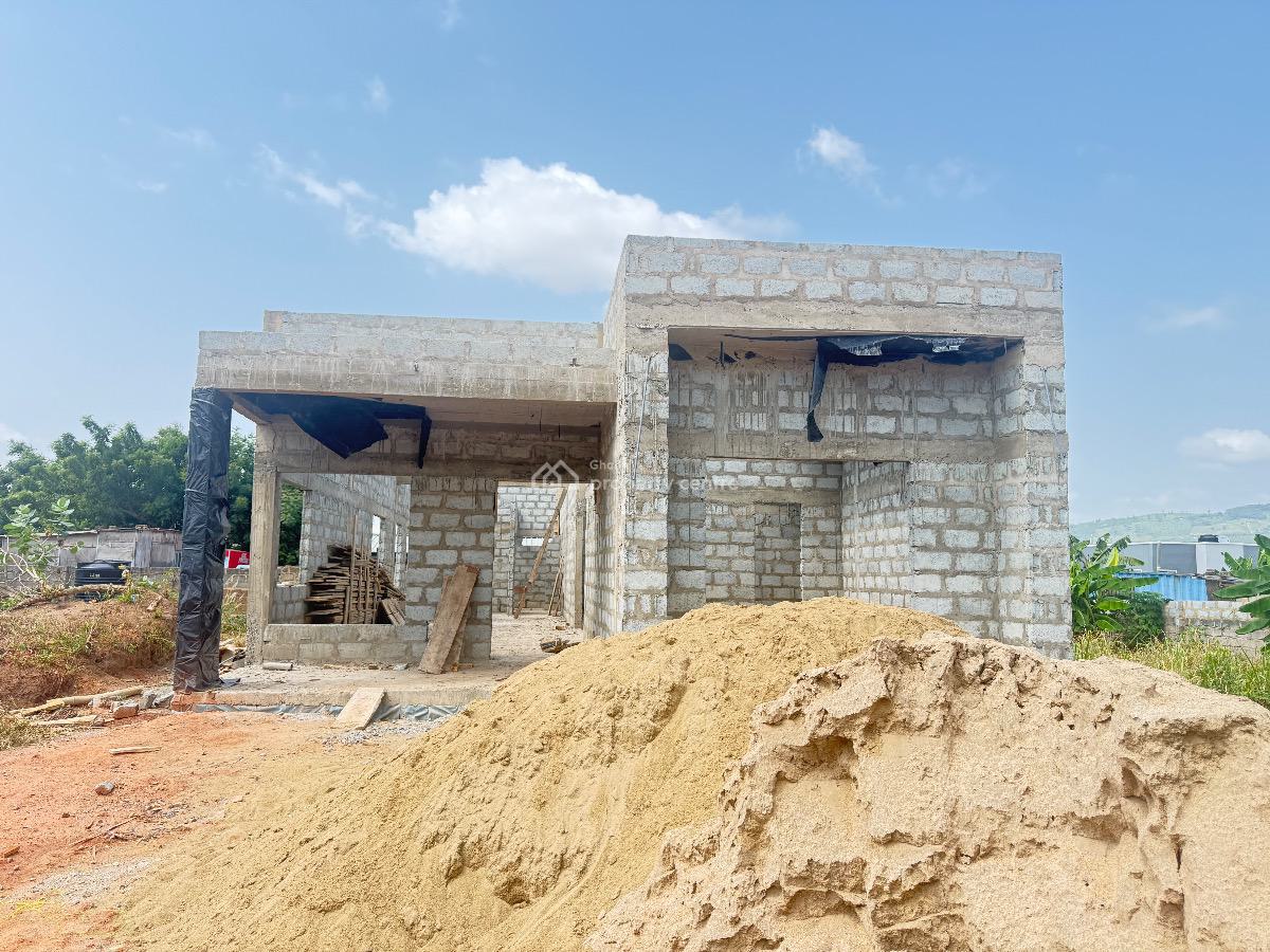 3-bedroom House., Tipper Junction, Oyarifa, La Nkwantanang Madina Municipal, Accra, Detached Bungalow for Sale