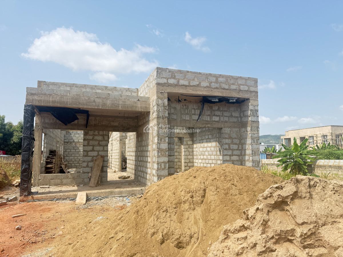 3-bedroom House., Tipper Junction, Oyarifa, La Nkwantanang Madina Municipal, Accra, Detached Bungalow for Sale