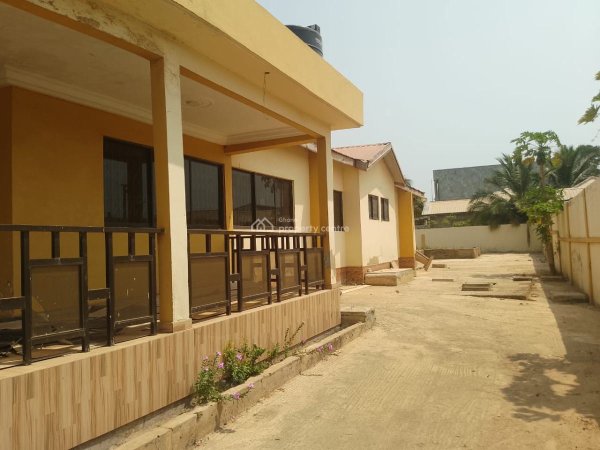 *new 4 Master Brm House on 2 Plots @ Kokrobite*, Kokrobite Dvla Office, Accra Metropolitan, Accra, House for Sale
